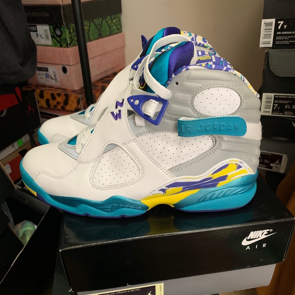 Women Jordan 8 retro